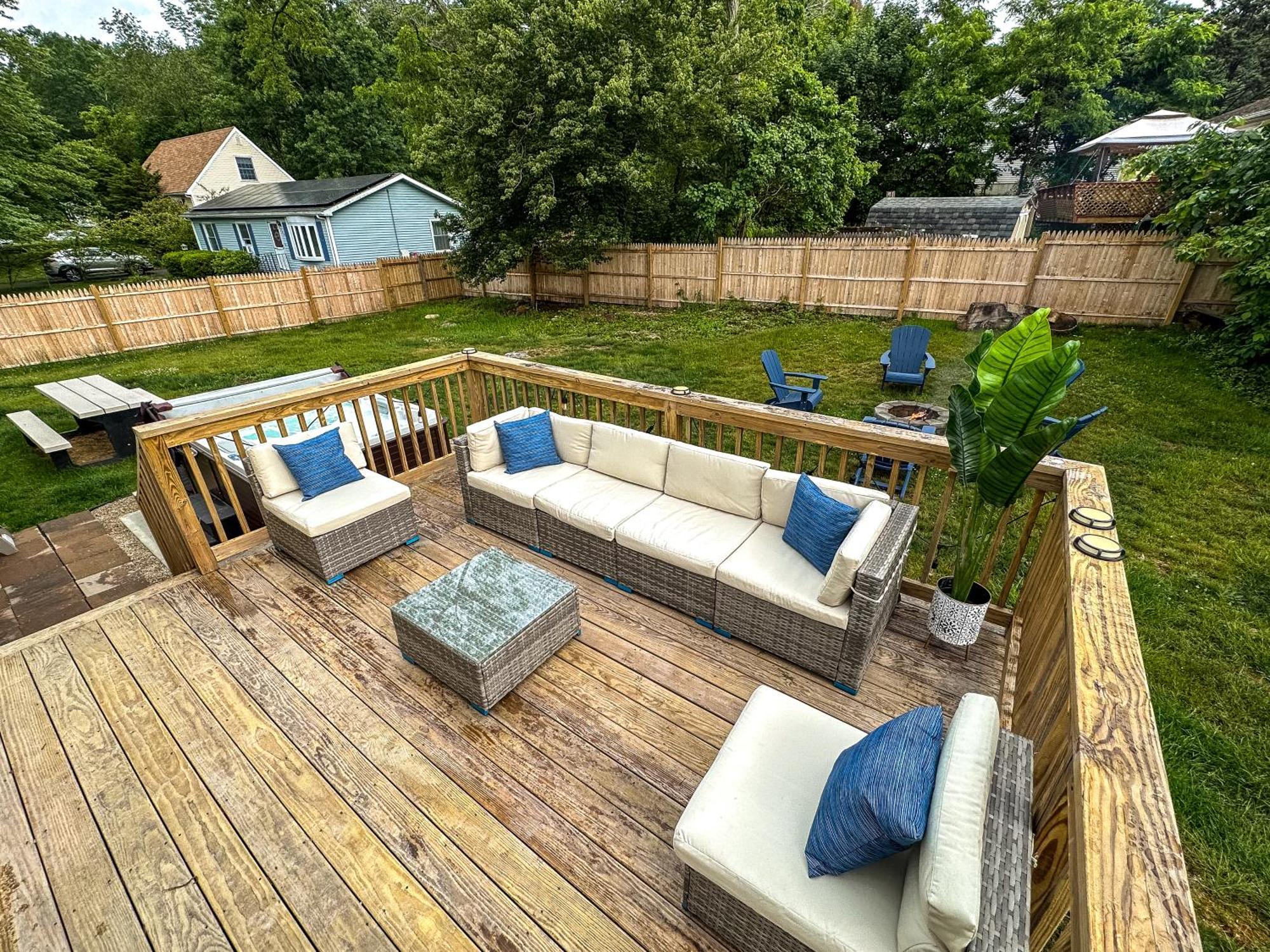 New! Updated Mystic Home W/ Sauna, Hot Tub & Deck Exterior photo